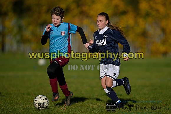 20231125-111618D Millwall Lionesses U12 v West Ham United Performance Girls U12