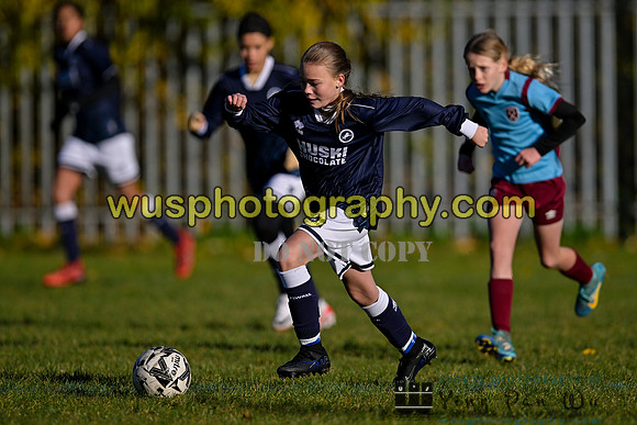 20231125-111659A Millwall Lionesses U12 v West Ham United Performance Girls U12