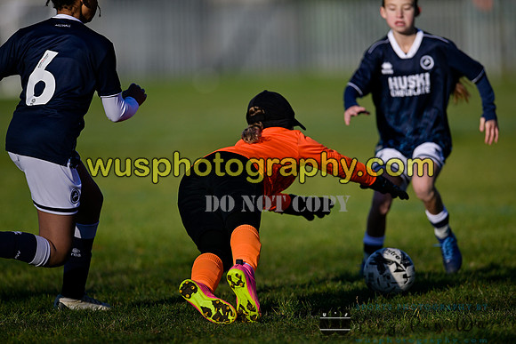 20231125-111910 Millwall Lionesses U12 v West Ham United Performance Girls U12