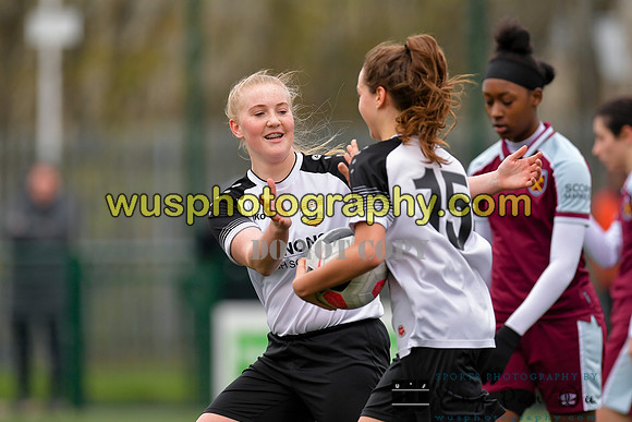 20211211-120551A West Ham United Academy Girls U16 v London Bees Academy U16