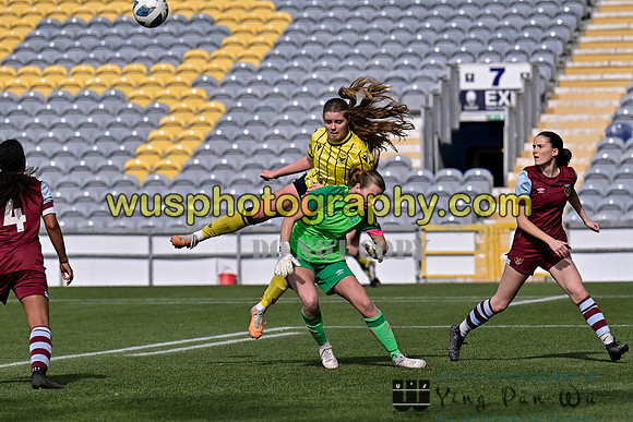 20240420-160926 West Ham United Academy Girls U16 v Oxford United Women U16