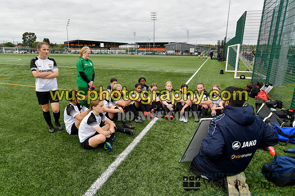 20211023-140419 London Bees Academy U14 v Lincoln United Girls U14