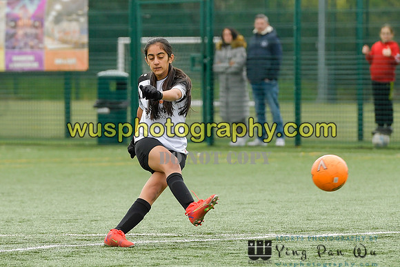 20211023-141307A London Bees Academy U14 v Lincoln United Girls U14