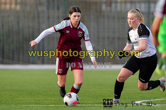 20211211-105612 West Ham United Academy Girls U16 v London Bees Academy U16