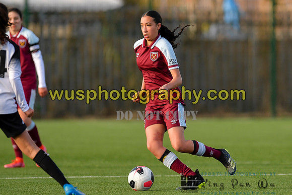 20211211-105356A West Ham United Academy Girls U16 v London Bees Academy U16