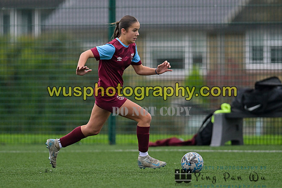 20241109-113207A West Ham United Performance Claret Girls U14 v Oxford United Girls U14
