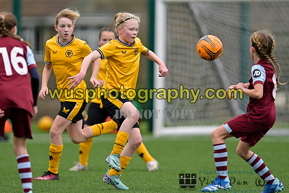 20240203-141739 West Ham United Academy Girls U12 v Wolverhampton Wanderers Academy Girls U12