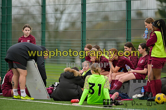 20240203-122416 West Ham United Performance Girls U16 v Cambridge City FC Girls U16