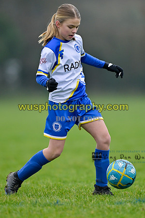 20250118-104048 Haywards Heath Town Youth FC Girls U12 v Whiteley Wanderers FC Girls U12 Kites