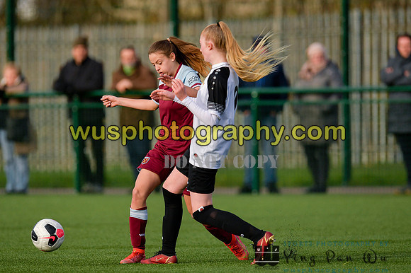 20211211-111354 West Ham United Academy Girls U16 v London Bees Academy U16