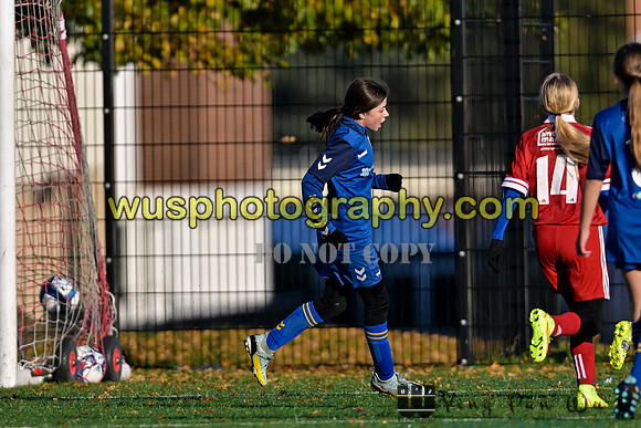 20221210-113955 Welling United FC Girls U13 v Hashtag United FC Girls U13
