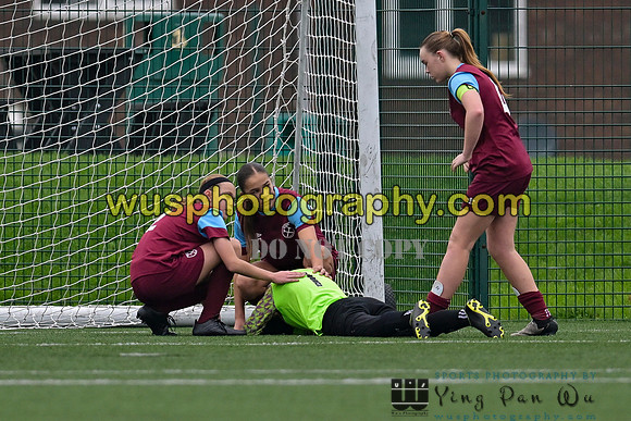 20241109-112618 West Ham United Performance Claret Girls U14 v Oxford United Girls U14
