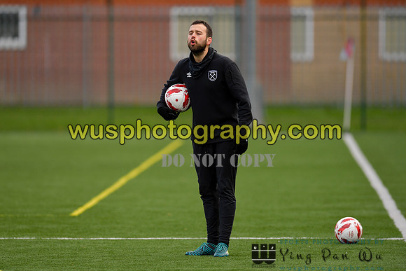 20211211-102637 West Ham United Academy Girls U16 v London Bees Academy U16