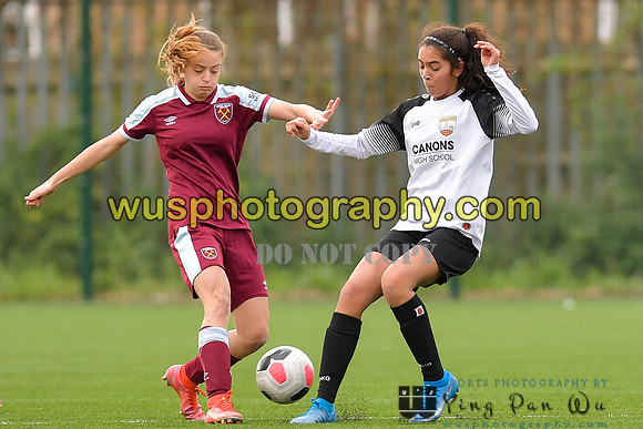 20211211-113730A West Ham United Academy Girls U16 v London Bees Academy U16