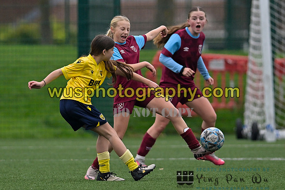 20241109-112807 West Ham United Performance Claret Girls U14 v Oxford United Girls U14