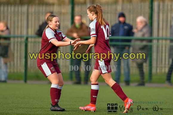 20211211-104410A West Ham United Academy Girls U16 v London Bees Academy U16