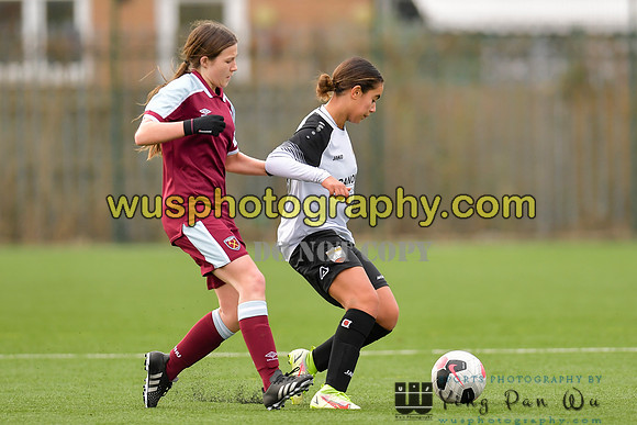 20211211-113937 West Ham United Academy Girls U16 v London Bees Academy U16