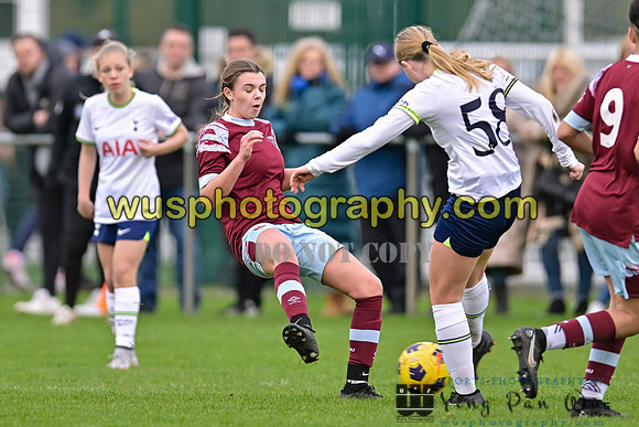 20221119-113927 Tottenham Hotspur Women FC Academy U15 v West Ham United Academy Girls U15