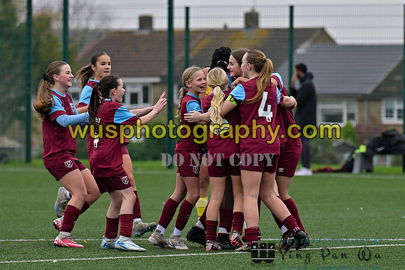 20241109-113354A West Ham United Performance Claret Girls U14 v Oxford United Girls U14