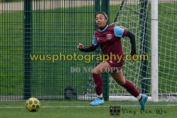 20241109-111314 West Ham United Performance Claret Girls U14 v Oxford United Girls U14