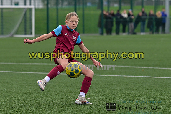 20241109-104353 West Ham United Performance Claret Girls U14 v Oxford United Girls U14