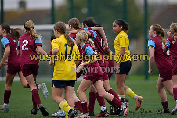 20241109-113357 West Ham United Performance Claret Girls U14 v Oxford United Girls U14