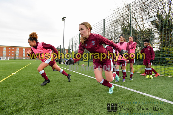 20211211-102846 West Ham United Academy Girls U16 v London Bees Academy U16