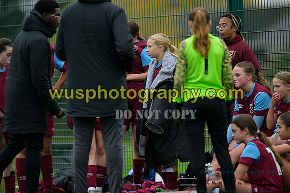 20241109-104914 West Ham United Performance Claret Girls U14 v Oxford United Girls U14