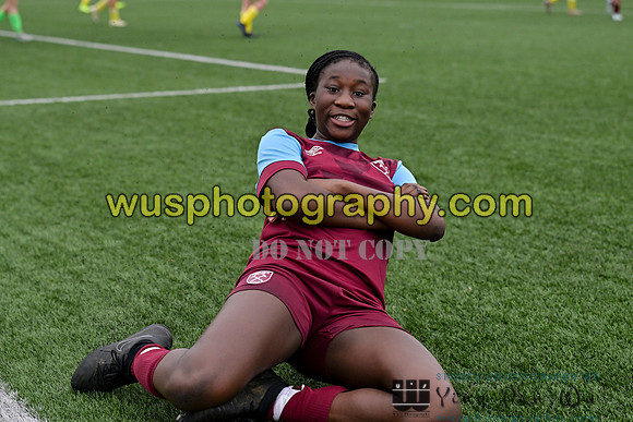 20241109-110221B West Ham United Performance Claret Girls U14 v Oxford United Girls U14
