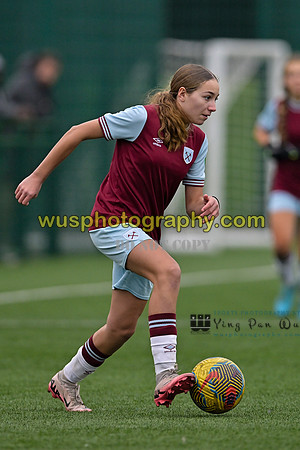 20241109-132604 West Ham United Warriors Girls U16 v Charlton Athletic Academy Girls U16