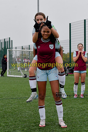 20241109-135443 West Ham United Warriors Girls U16 v Charlton Athletic Academy Girls U16