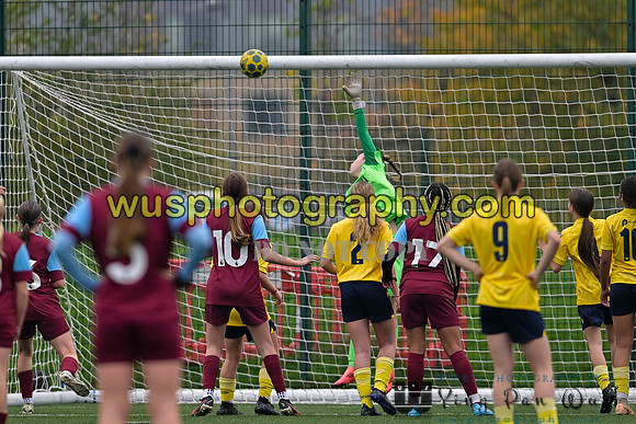 20241109-102542 West Ham United Performance Claret Girls U14 v Oxford United Girls U14