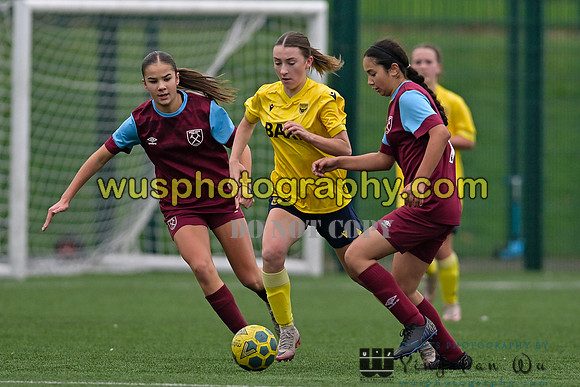 20241109-103202A West Ham United Performance Claret Girls U14 v Oxford United Girls U14