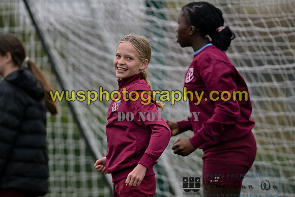 20241109-102559 West Ham United Performance Claret Girls U14 v Oxford United Girls U14