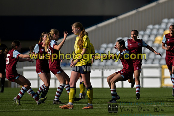 20240420-173449 West Ham United Academy Girls U16 v Oxford United Women U16