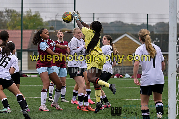 20241109-130836 West Ham United Warriors Girls U16 v Charlton Athletic Academy Girls U16