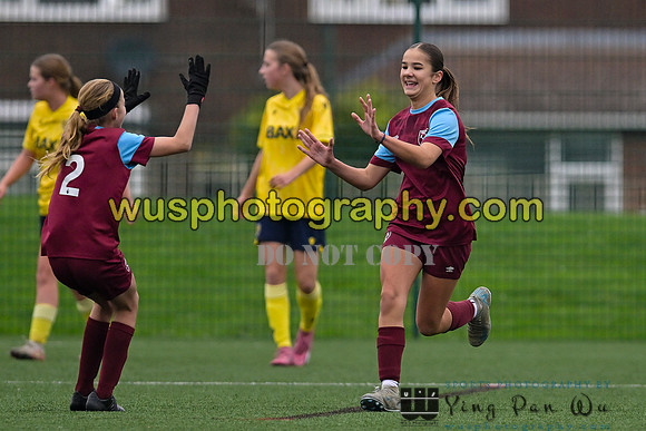 20241109-102544B West Ham United Performance Claret Girls U14 v Oxford United Girls U14