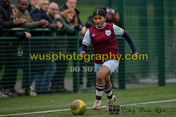20241109-131001B West Ham United Warriors Girls U16 v Charlton Athletic Academy Girls U16
