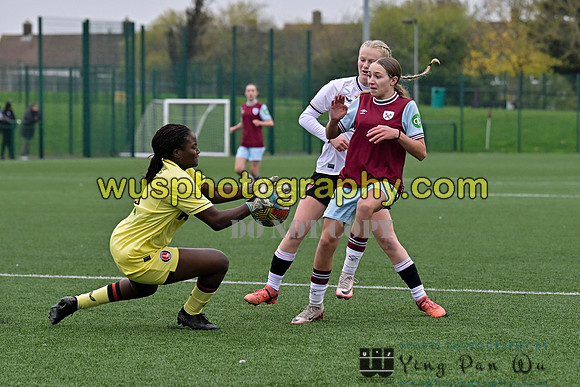 20241109-134008 West Ham United Warriors Girls U16 v Charlton Athletic Academy Girls U16