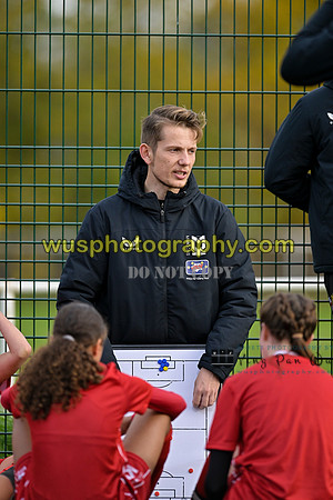 20221126-125758 Grays Athletic FC Girls U14 v MK Dons FC Girls U14