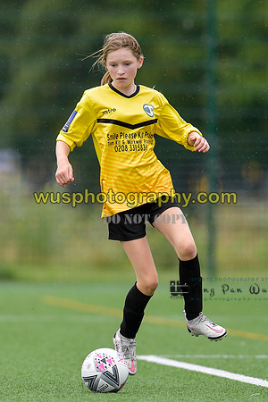 20210821-114136C London Bees Academy U14 v Kent Football United Girls U14