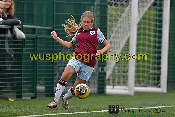 20241109-122728 West Ham United Warriors Girls U16 v Charlton Athletic Academy Girls U16
