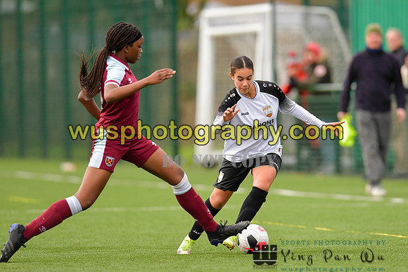 20211211-113945A West Ham United Academy Girls U16 v London Bees Academy U16