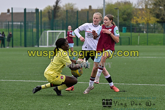20241109-134008A West Ham United Warriors Girls U16 v Charlton Athletic Academy Girls U16