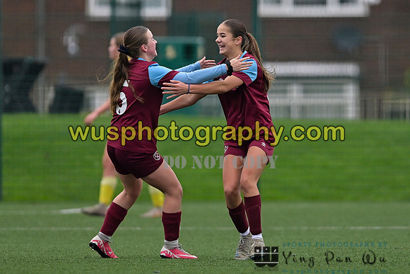 20241109-102546 West Ham United Performance Claret Girls U14 v Oxford United Girls U14