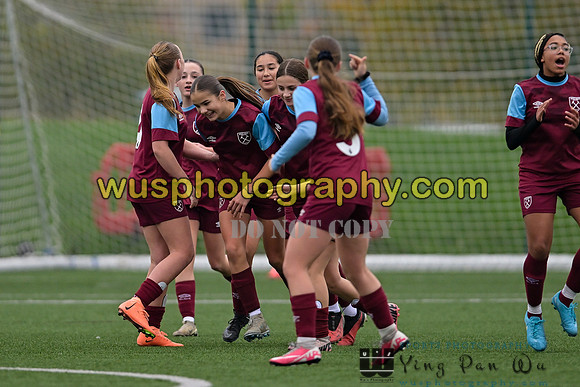 20241109-102551 West Ham United Performance Claret Girls U14 v Oxford United Girls U14