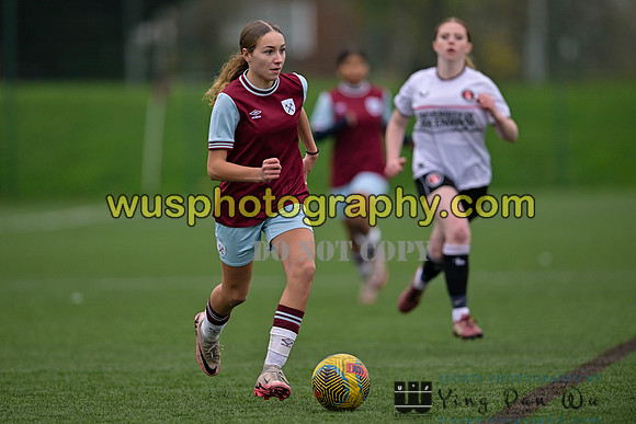 20241109-132605C West Ham United Warriors Girls U16 v Charlton Athletic Academy Girls U16