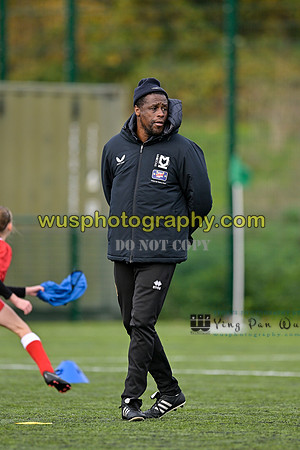 20221126-114742-2 Grays Athletic FC Girls U14 v MK Dons FC Girls U14