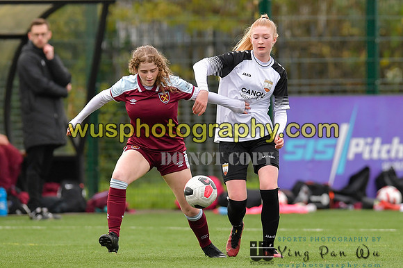20211211-114434A West Ham United Academy Girls U16 v London Bees Academy U16