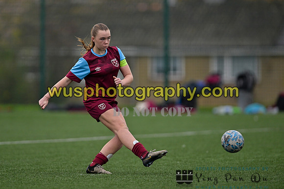20241109-115322A West Ham United Performance Claret Girls U14 v Oxford United Girls U14